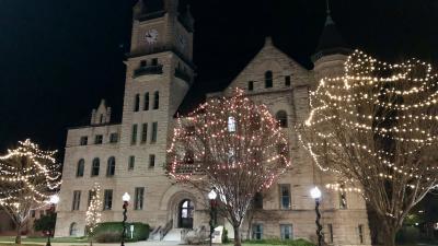 Holiday Courthouse
